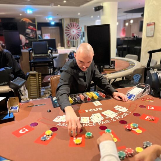 croupier debutant sur table de jeux