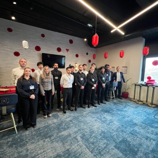 groupe des futurs croupier en début de formation