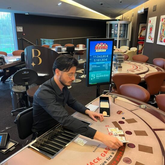 Croupier au Black Jack