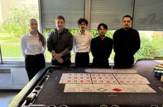 Une nouvelle session de croupier a rejoint le groupe pour débuter sa formation à Lyon.
